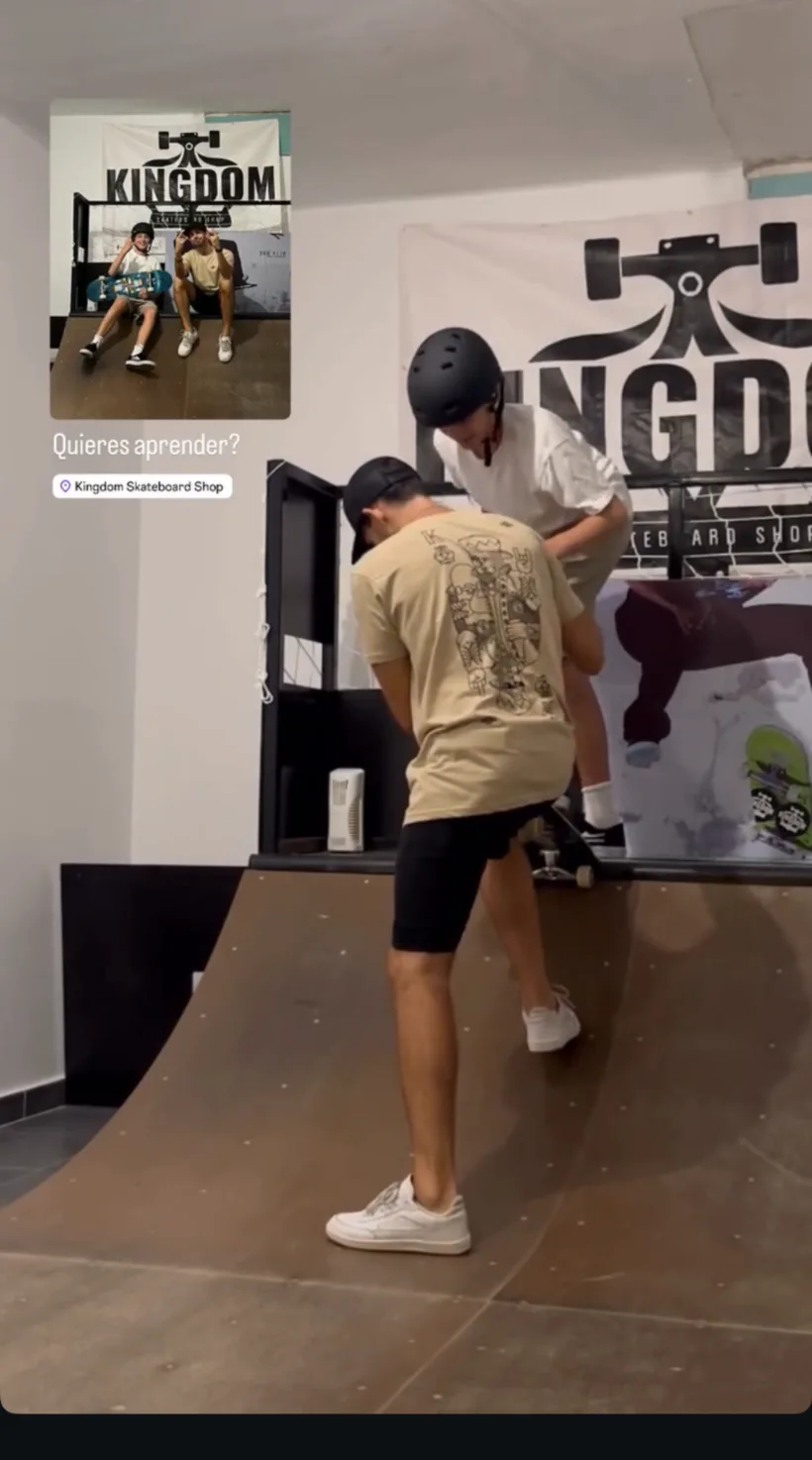 Skate lesson at KINGDOM mini ramp